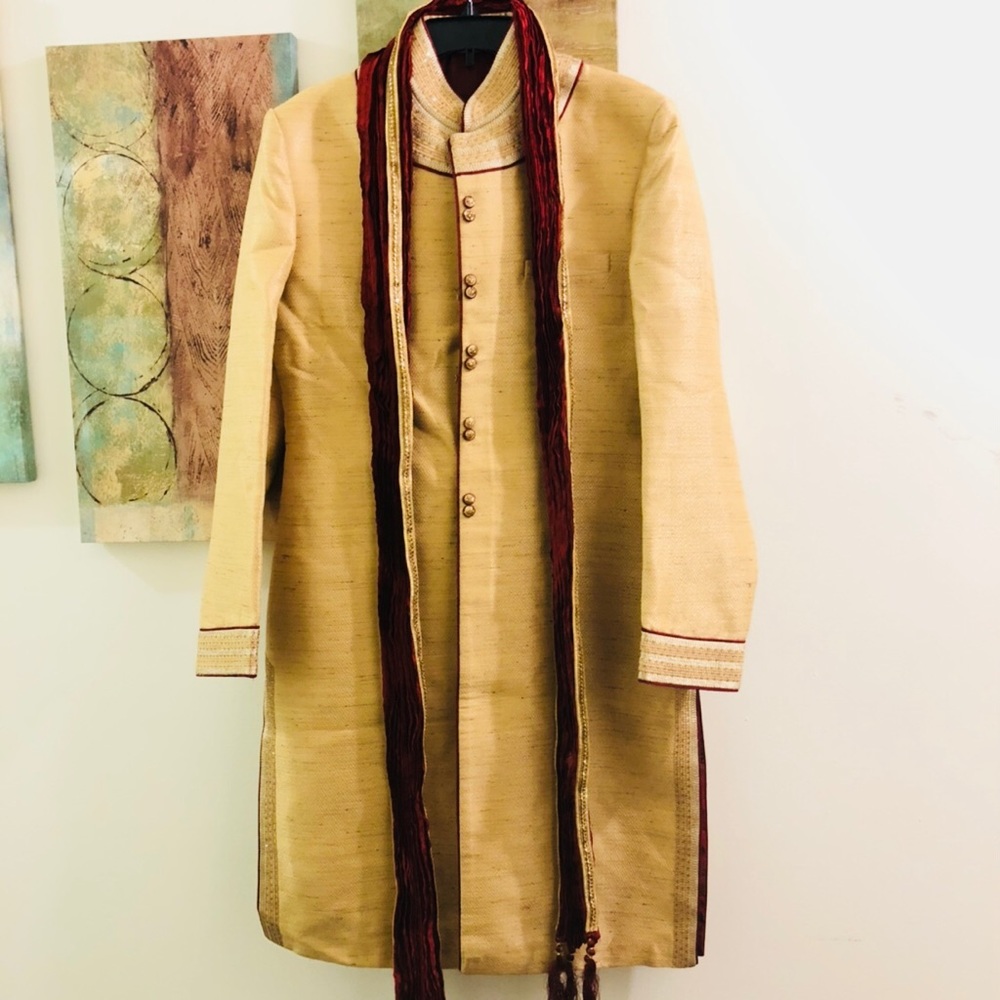 indian Men’s wedding outfit -like new!